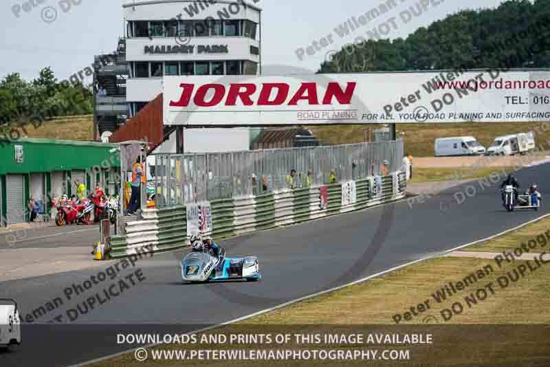 Vintage motorcycle club;eventdigitalimages;mallory park;mallory park trackday photographs;no limits trackdays;peter wileman photography;trackday digital images;trackday photos;vmcc festival 1000 bikes photographs